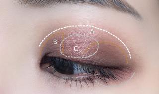 卡姿兰大地色眼影的画法教程分享 眼影的画法